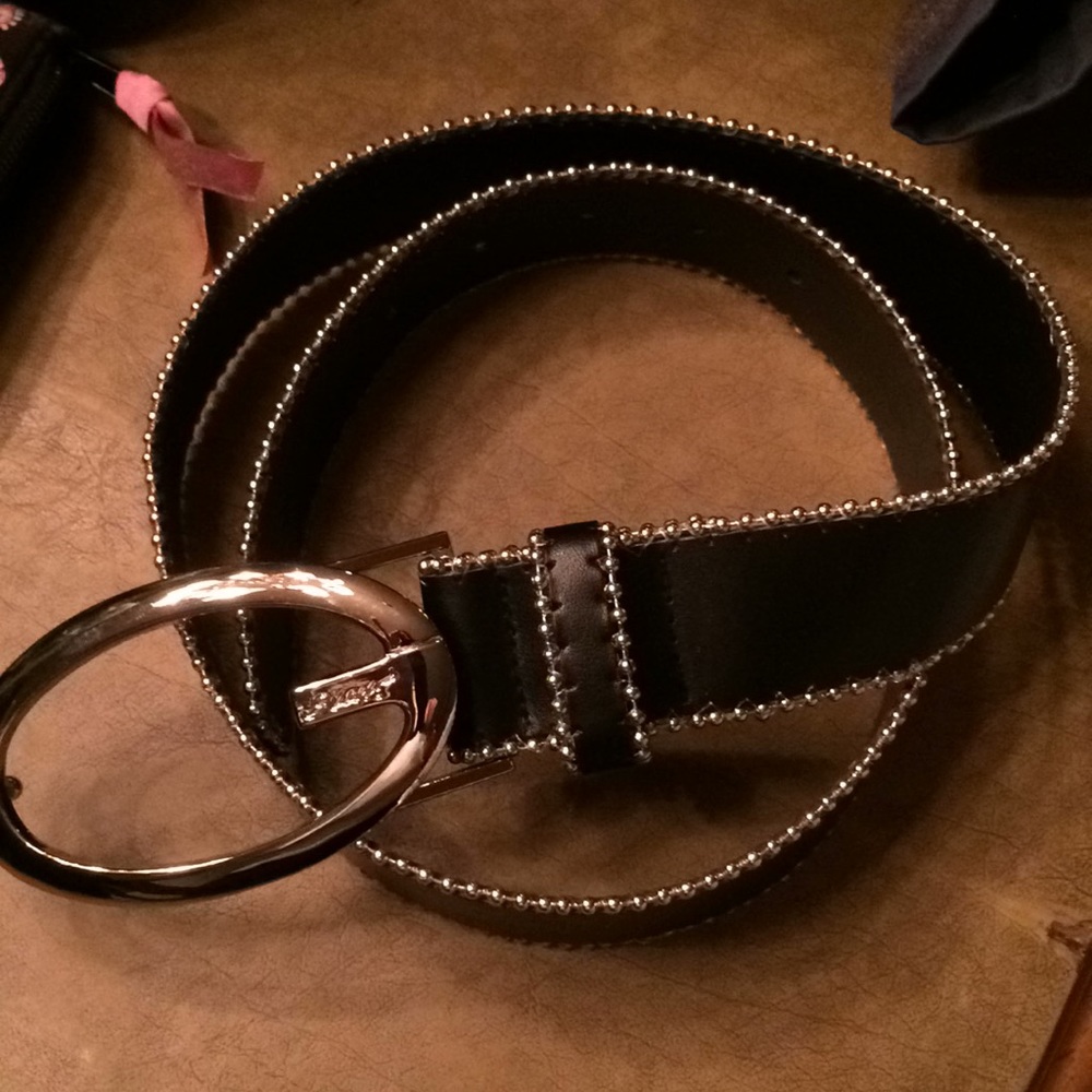 Guess belt like new